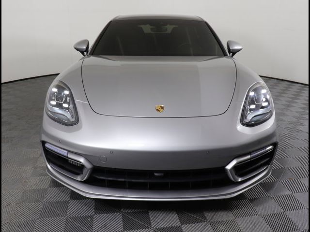 2022 Porsche Panamera 4S