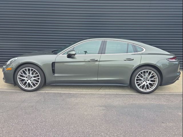 2022 Porsche Panamera 4S