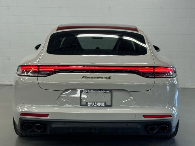 2022 Porsche Panamera E-Hybrid 4S