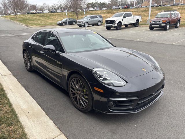 2022 Porsche Panamera E-Hybrid 4