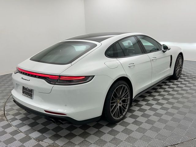 2022 Porsche Panamera 4 Platinum Edition