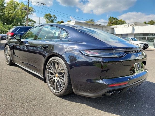 2022 Porsche Panamera 4 Platinum Edition