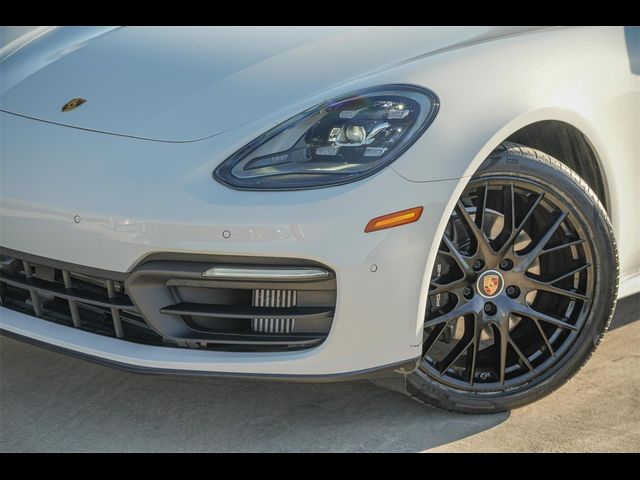 2022 Porsche Panamera 