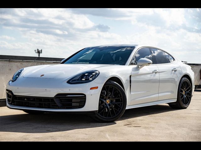 2022 Porsche Panamera 