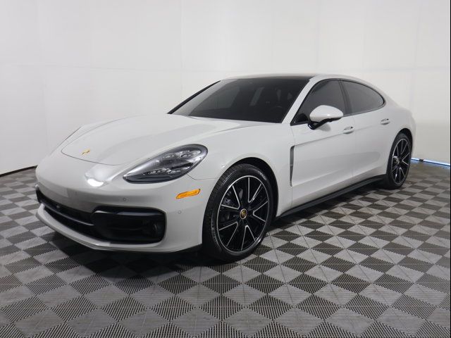 2022 Porsche Panamera 