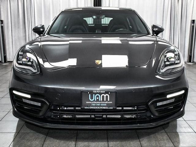 2022 Porsche Panamera Base