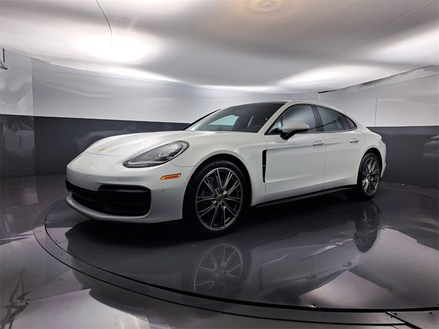 2022 Porsche Panamera Base