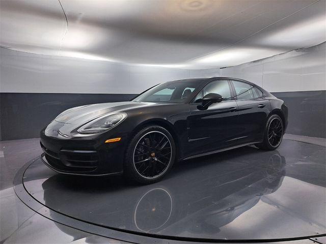 2022 Porsche Panamera 