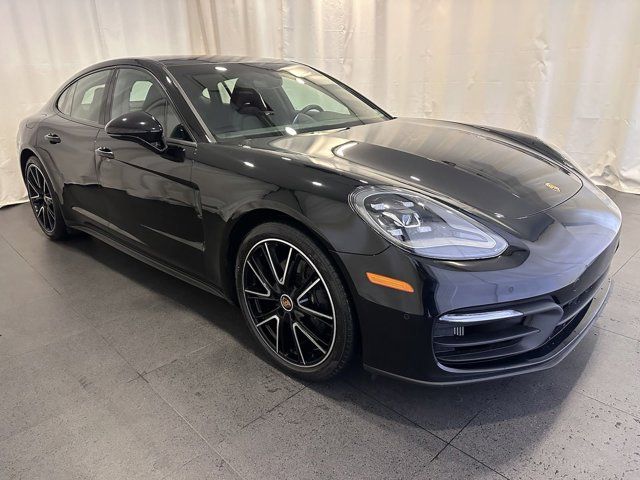 2022 Porsche Panamera 4