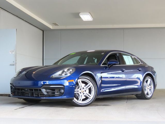 2022 Porsche Panamera 4