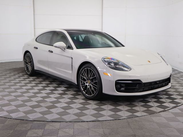 2022 Porsche Panamera 