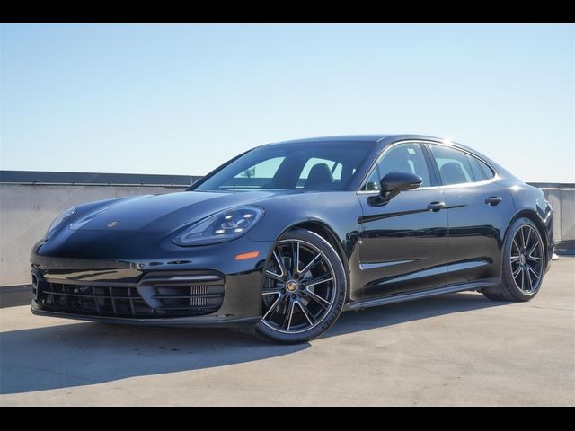 2022 Porsche Panamera 