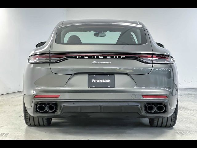 2022 Porsche Panamera 