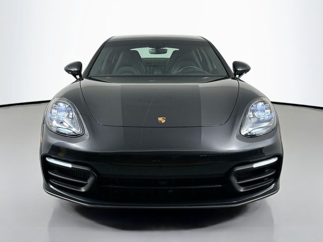 2022 Porsche Panamera 