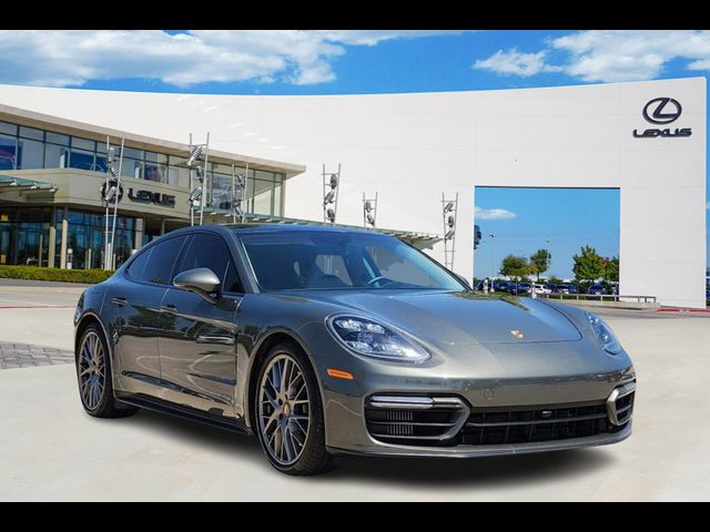 2022 Porsche Panamera GTS