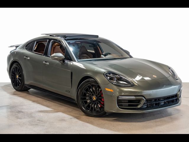 2022 Porsche Panamera GTS