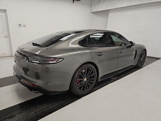 2022 Porsche Panamera GTS