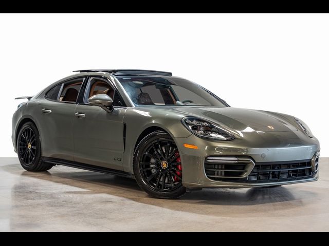 2022 Porsche Panamera GTS