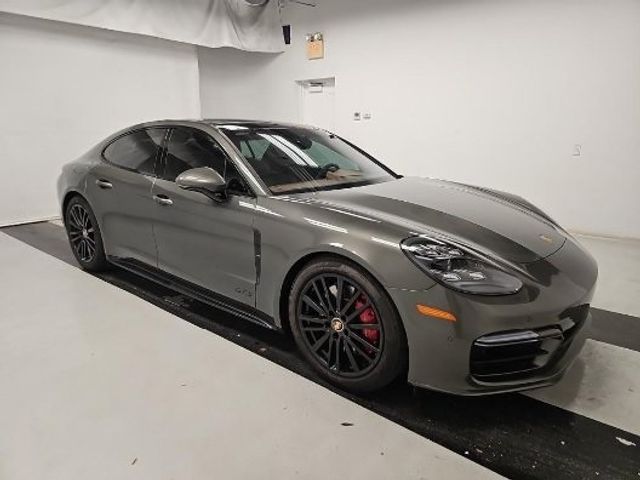 2022 Porsche Panamera GTS