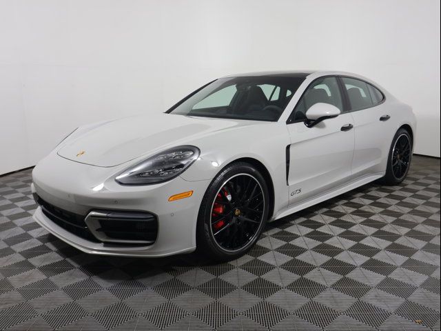 2022 Porsche Panamera GTS