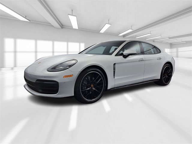 2022 Porsche Panamera 