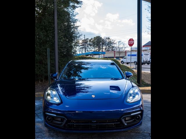 2022 Porsche Panamera 4