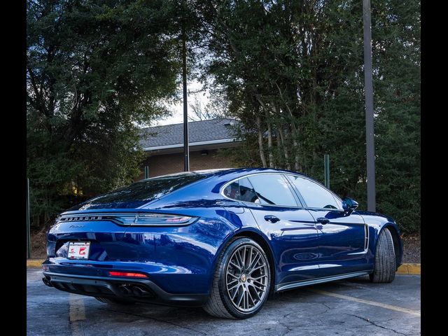 2022 Porsche Panamera 4