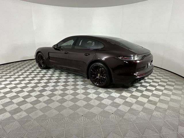 2022 Porsche Panamera 