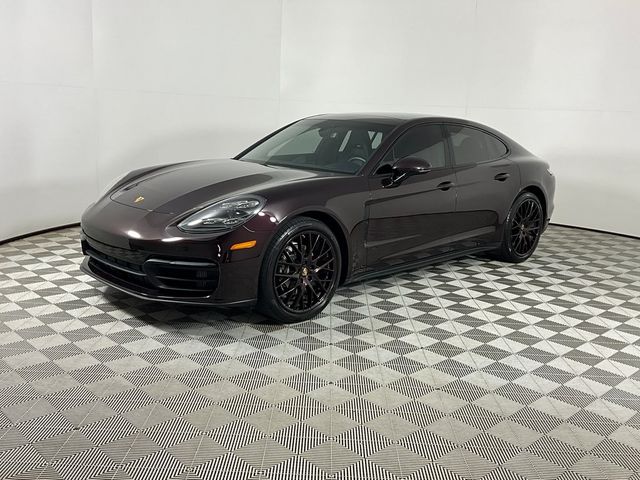 2022 Porsche Panamera 