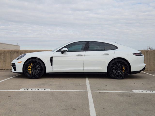 2022 Porsche Panamera Turbo S