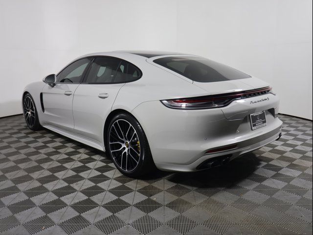 2022 Porsche Panamera Turbo S