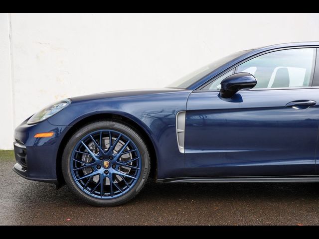 2022 Porsche Panamera E-Hybrid 4 Platinum Edition