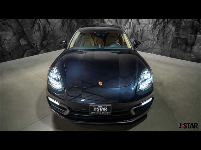 2022 Porsche Panamera E-Hybrid 4