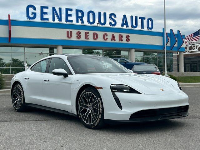 2022 Porsche Taycan Base