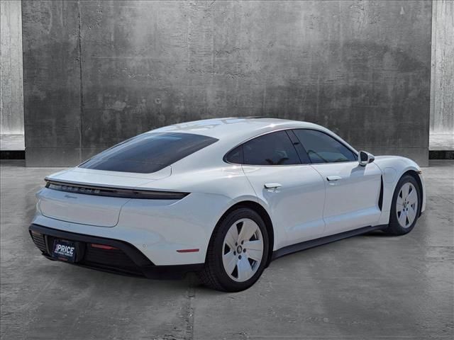 2022 Porsche Taycan Base