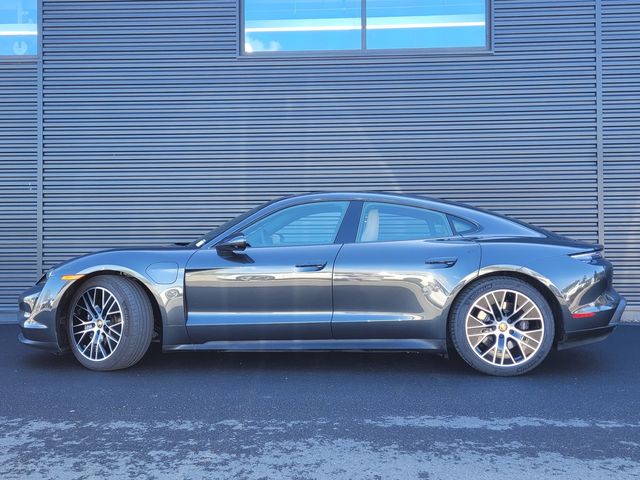 2022 Porsche Taycan Base