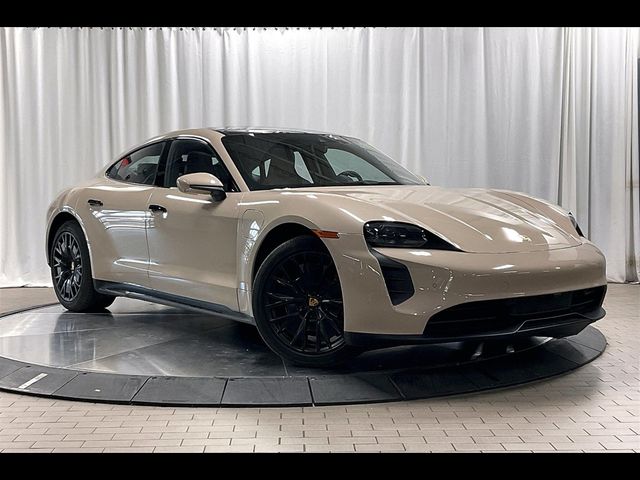 2022 Porsche Taycan GTS