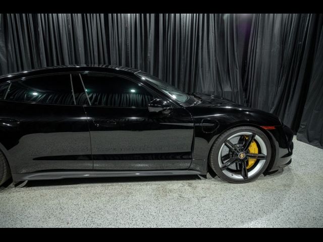 2022 Porsche Taycan Turbo S