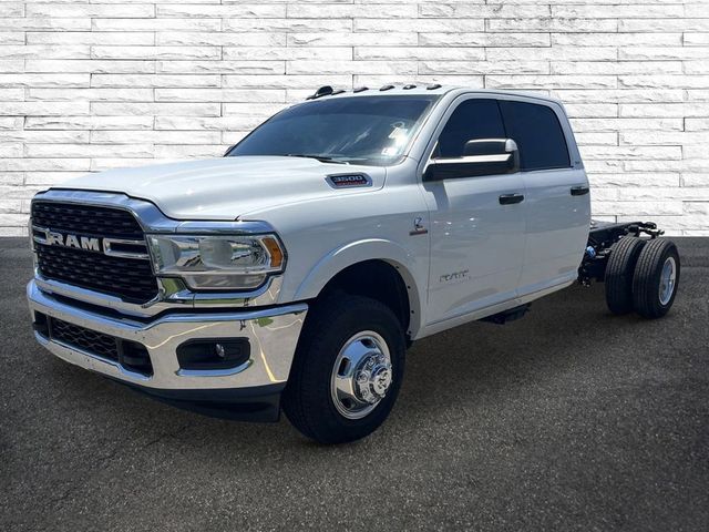 2022 Ram 3500 SLT