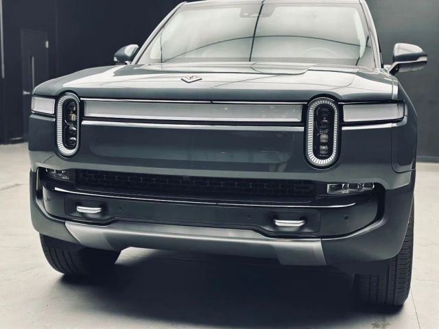 2022 Rivian R1T Adventure Package