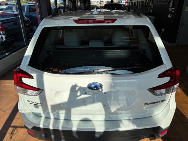 2022 Subaru Forester Base