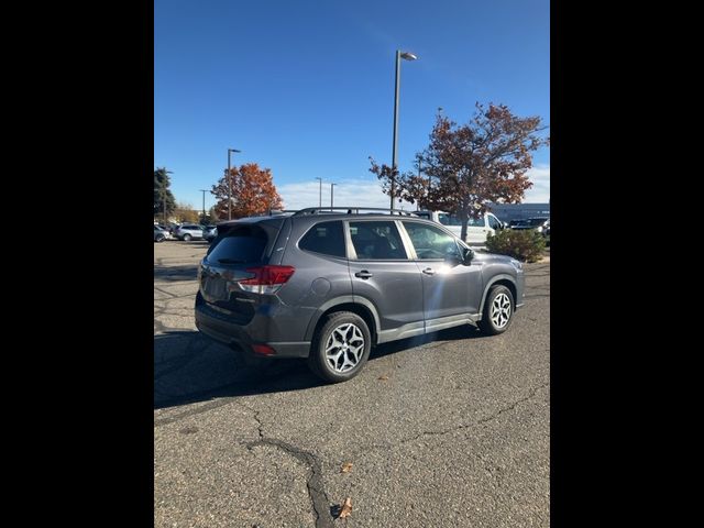 2022 Subaru Forester Premium