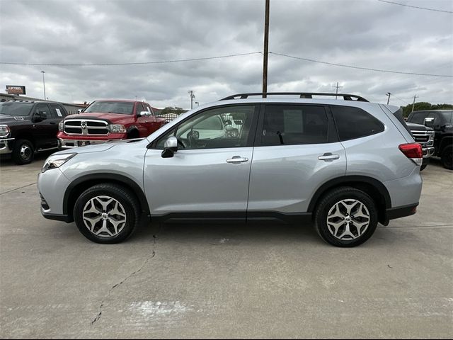 2022 Subaru Forester Premium