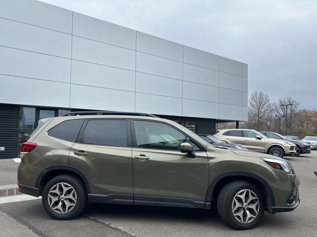 2022 Subaru Forester Premium