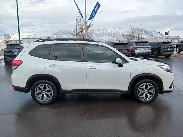 2022 Subaru Forester Premium