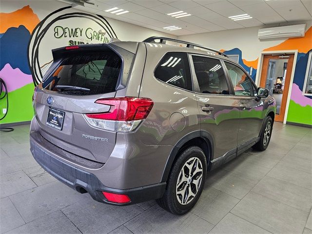 2022 Subaru Forester Premium