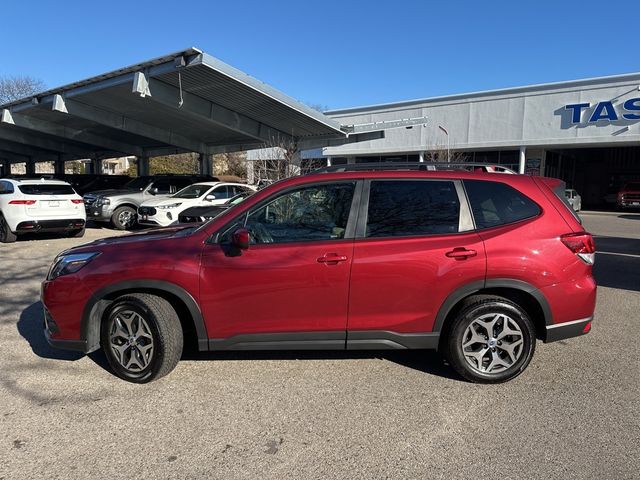 2022 Subaru Forester Premium