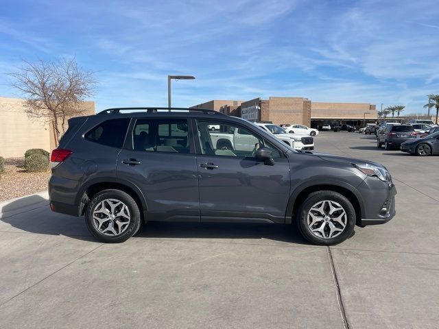 2022 Subaru Forester Premium