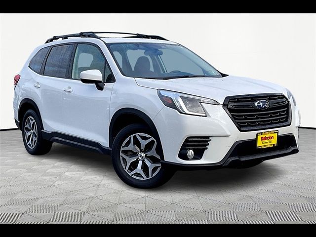 2022 Subaru Forester Premium