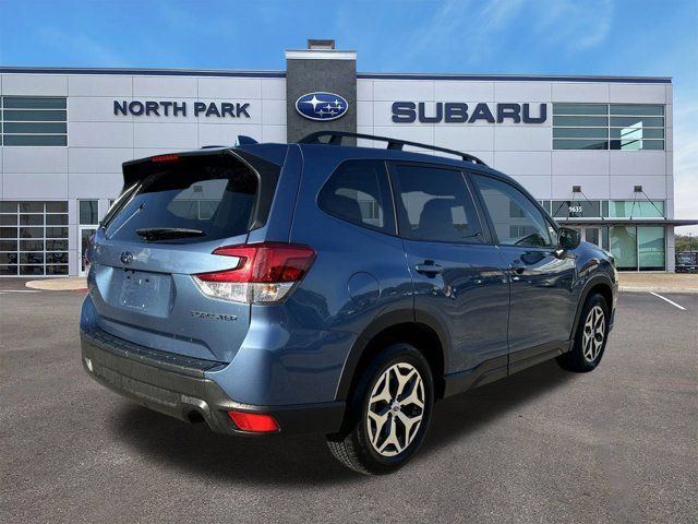 2022 Subaru Forester Premium